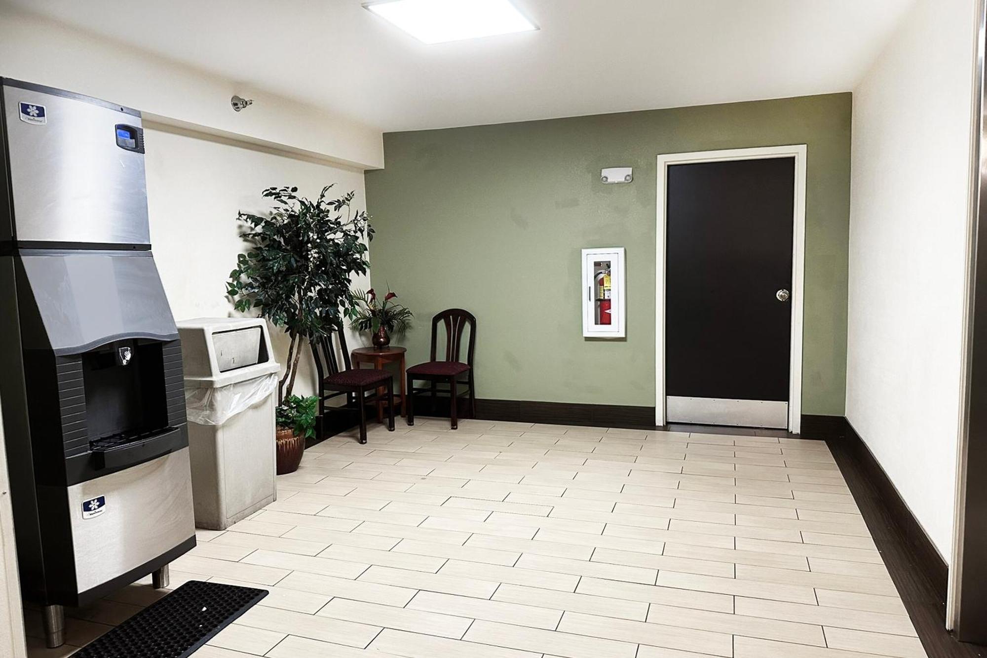 Oyo Hotel Rome West Ga Luaran gambar