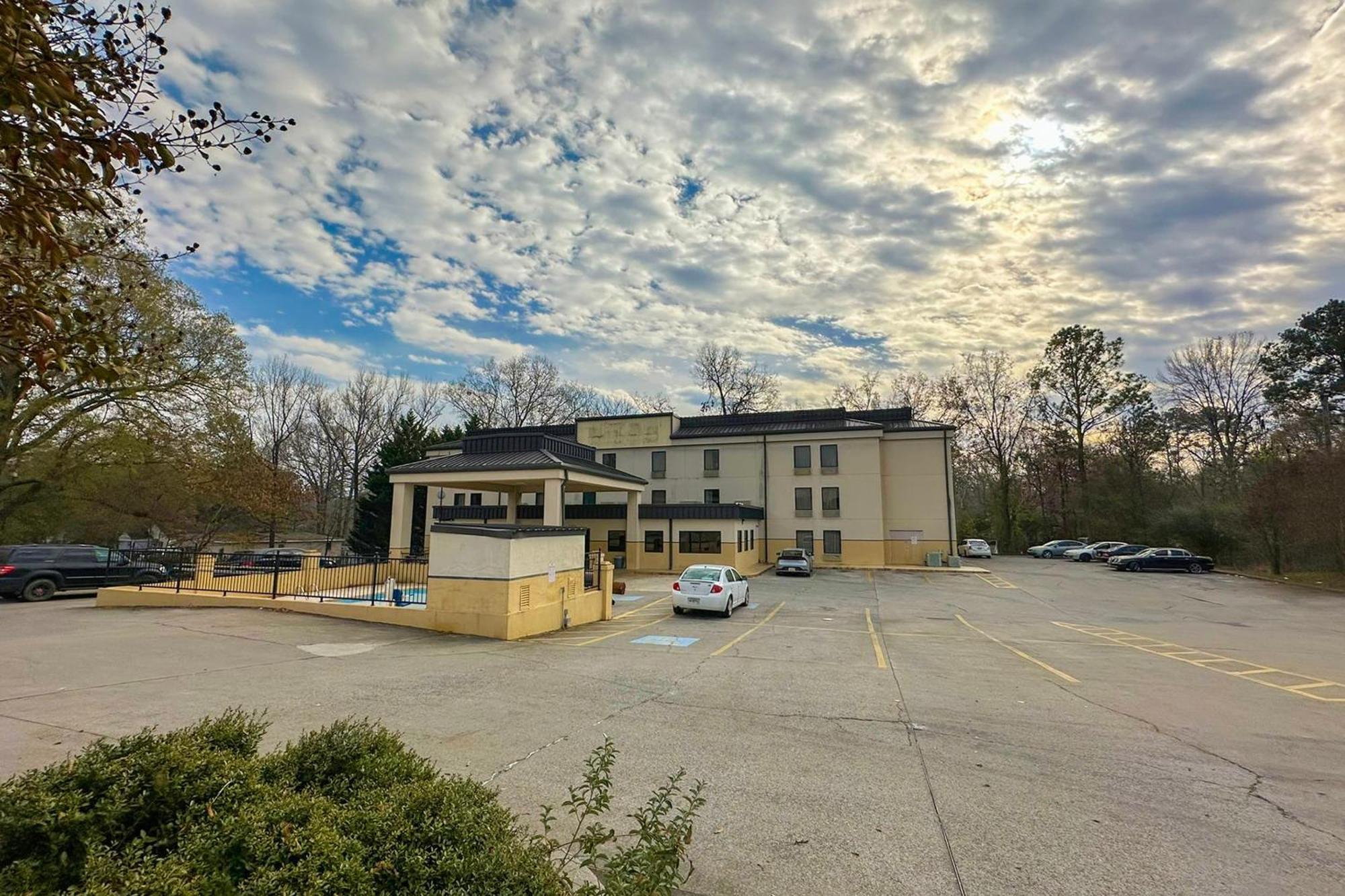 Oyo Hotel Rome West Ga Luaran gambar