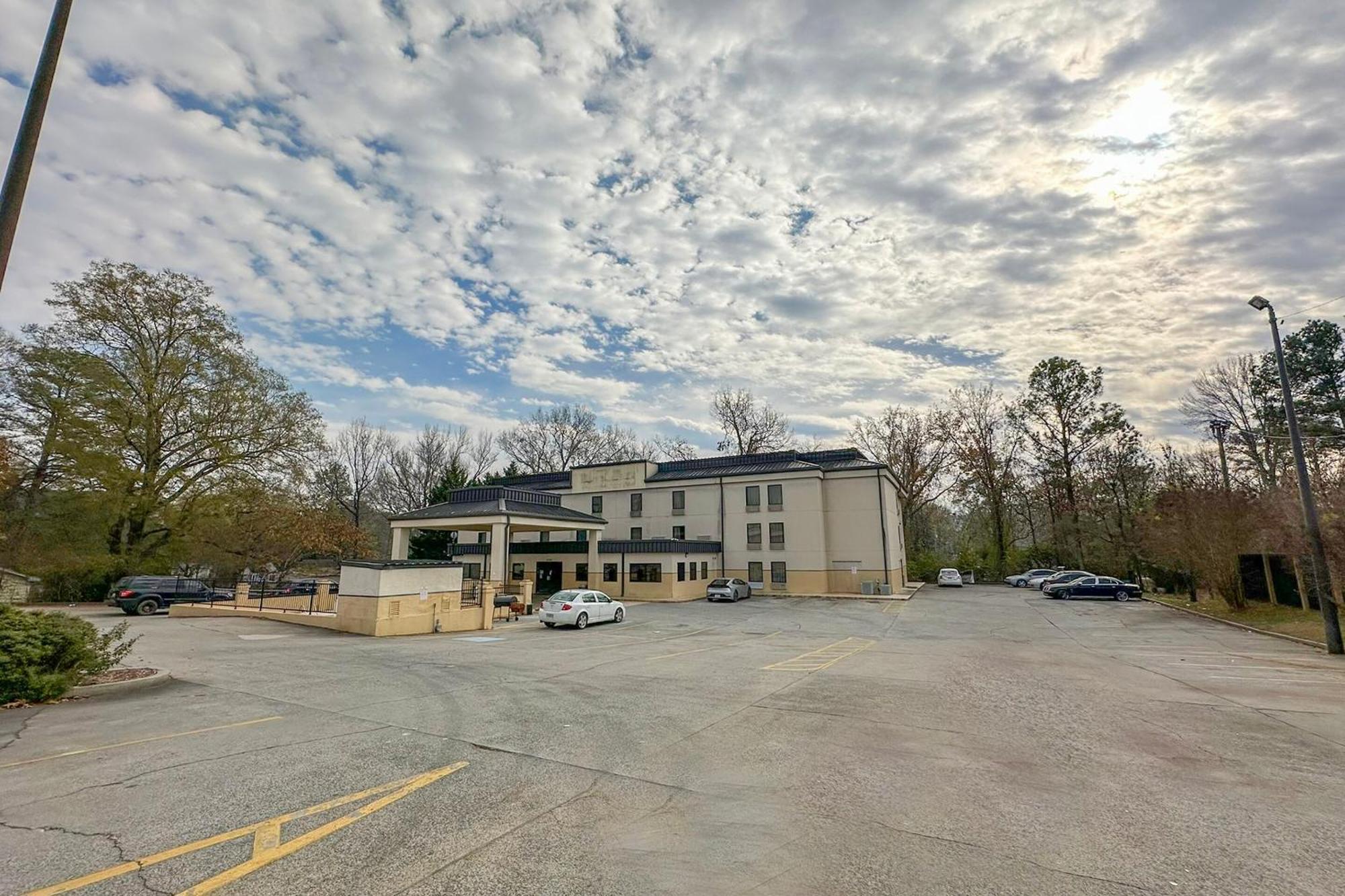Oyo Hotel Rome West Ga Luaran gambar